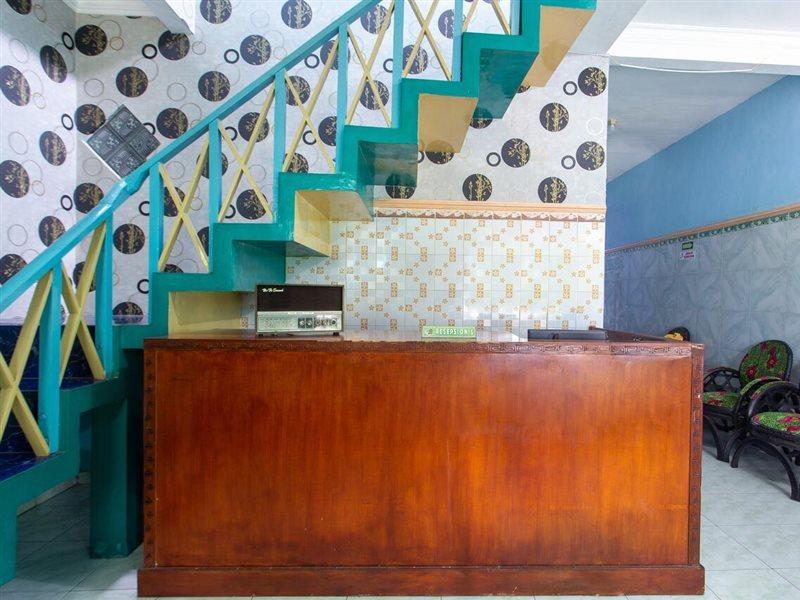 SPOT ON 2871 Hotel Budi Purwokerto Buitenkant foto