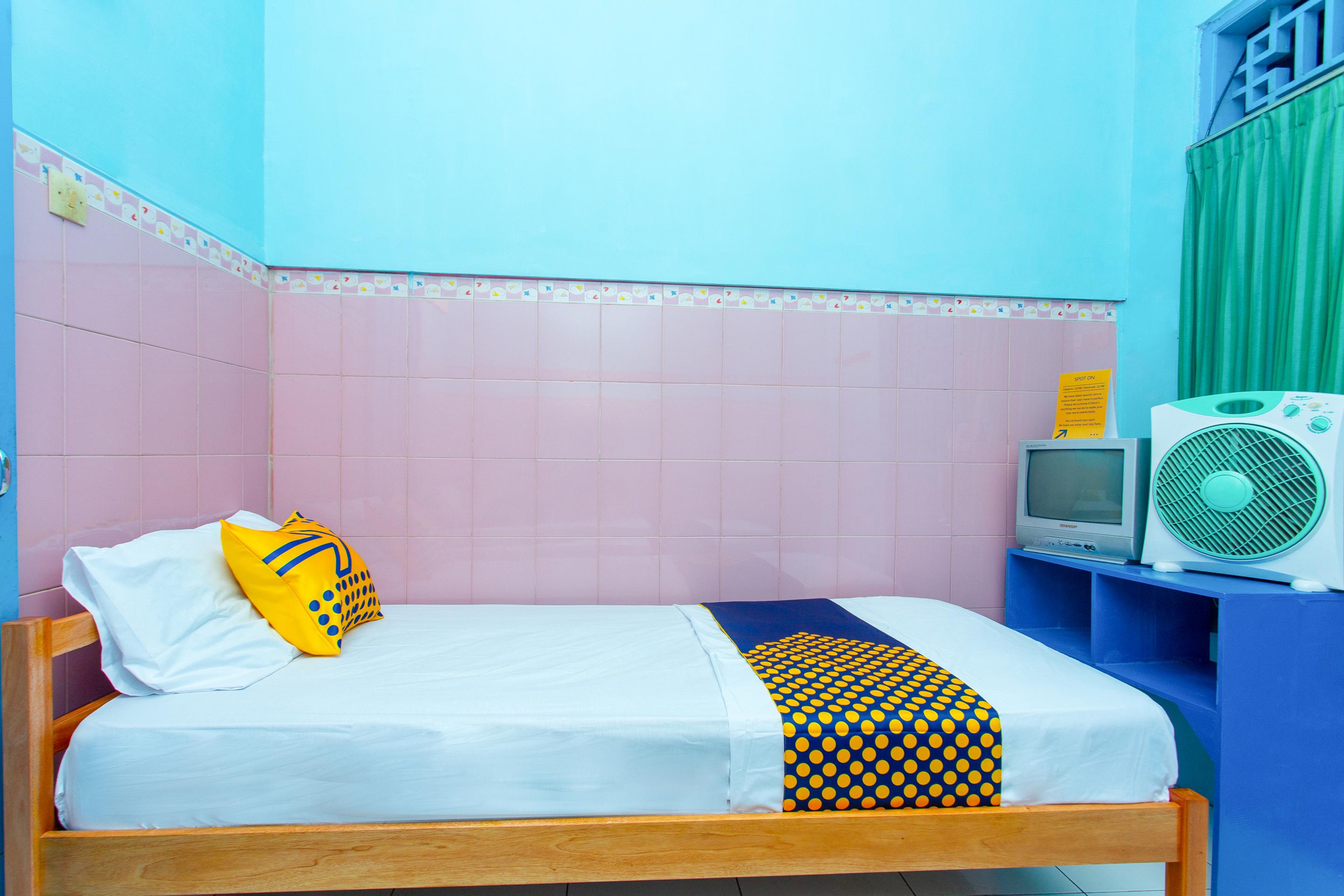 SPOT ON 2871 Hotel Budi Purwokerto Buitenkant foto