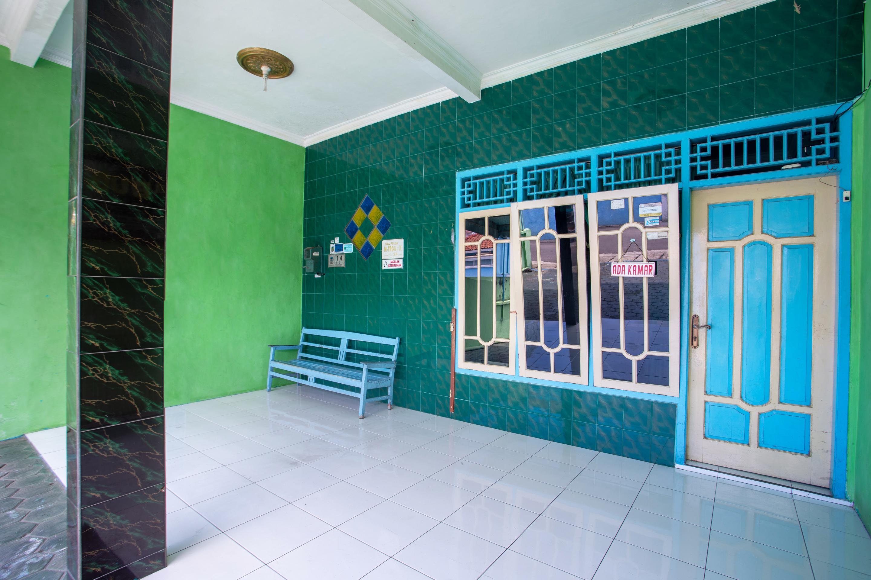 SPOT ON 2871 Hotel Budi Purwokerto Buitenkant foto