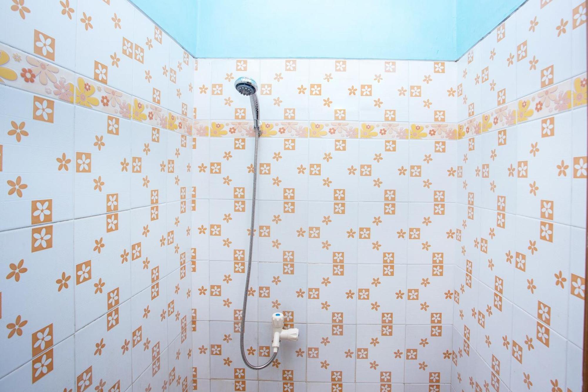 SPOT ON 2871 Hotel Budi Purwokerto Buitenkant foto