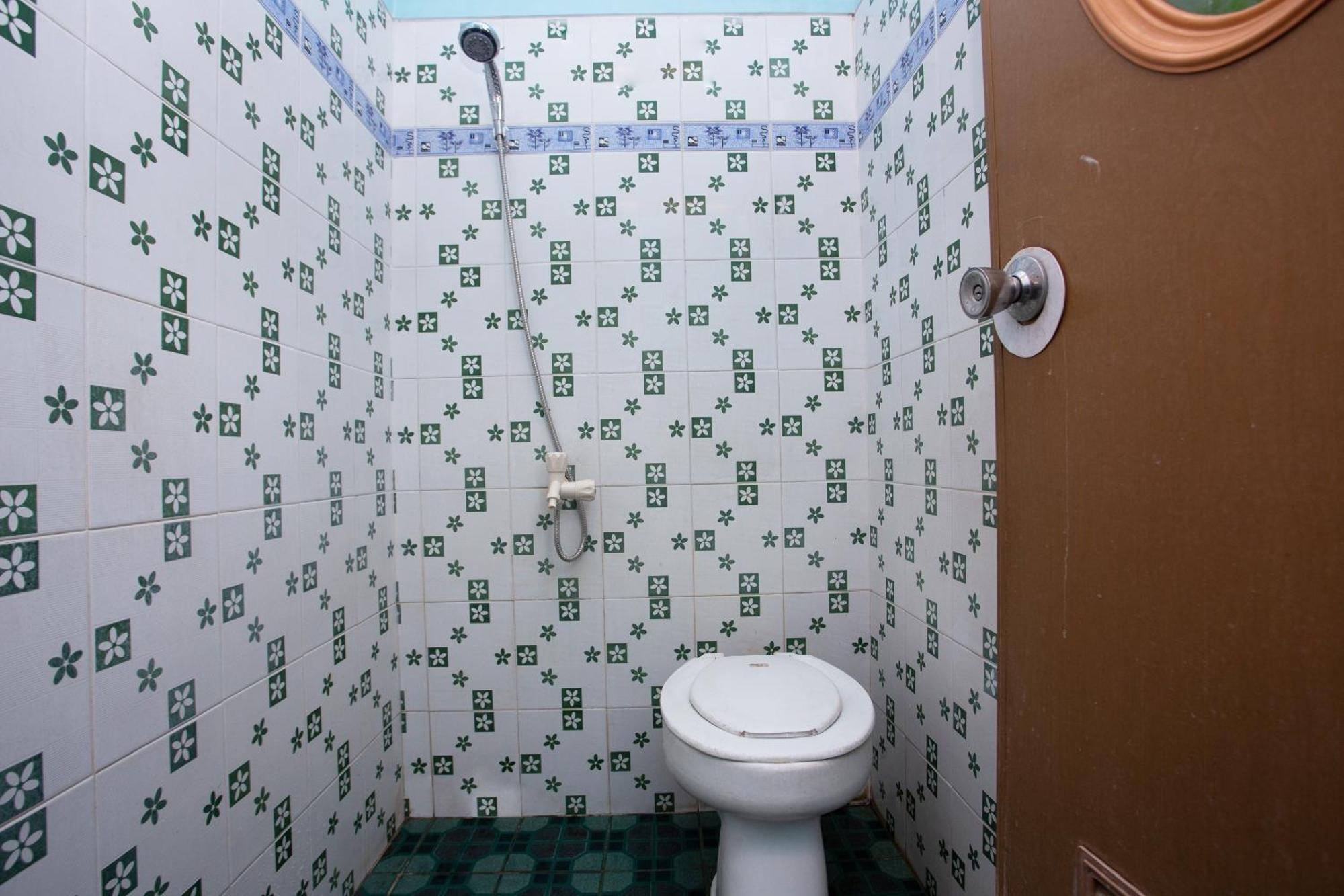 SPOT ON 2871 Hotel Budi Purwokerto Buitenkant foto