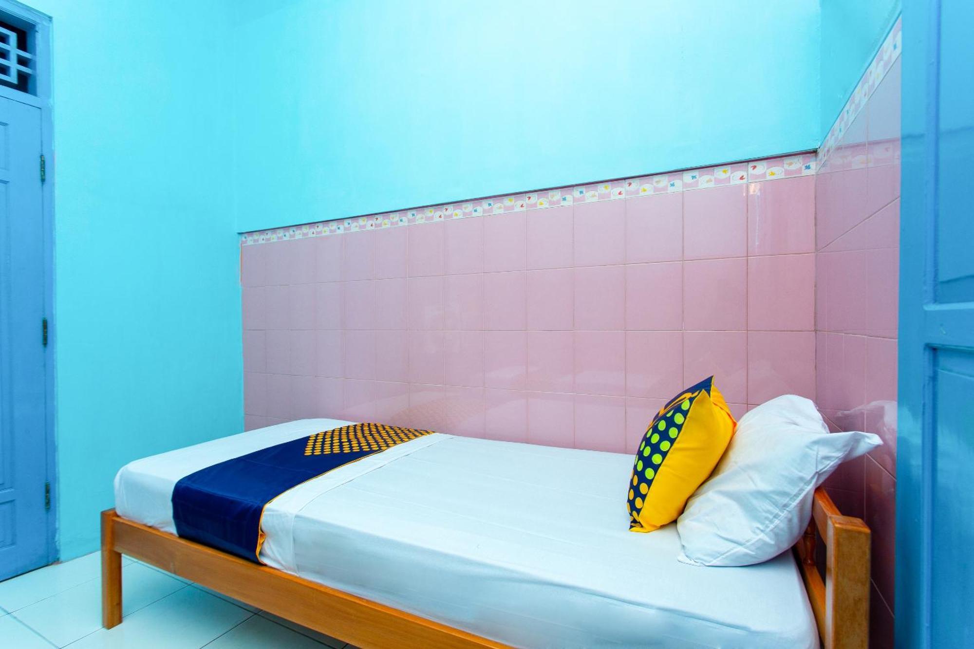 SPOT ON 2871 Hotel Budi Purwokerto Buitenkant foto